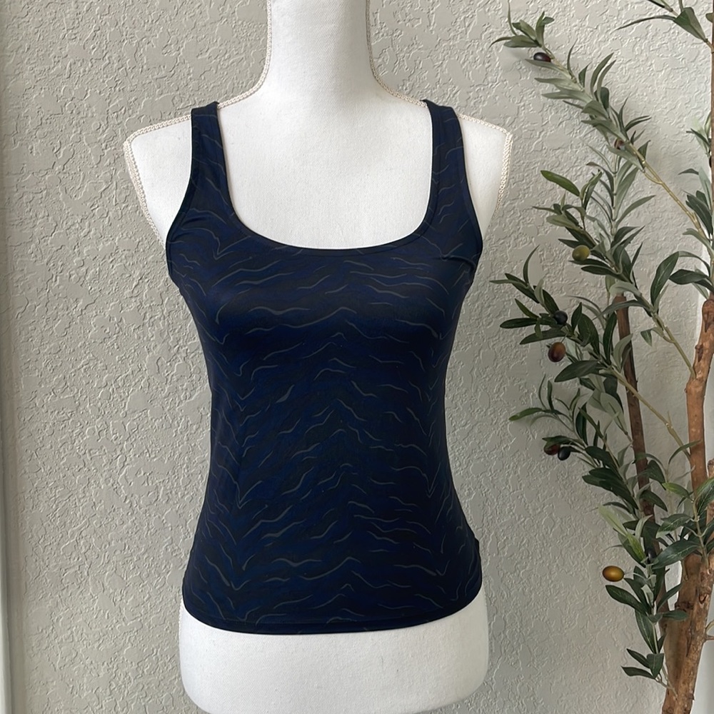 Victoria’s Secret Sport Athletic Classic Scoop Neck Tank Size Small - Picture 3 of 7